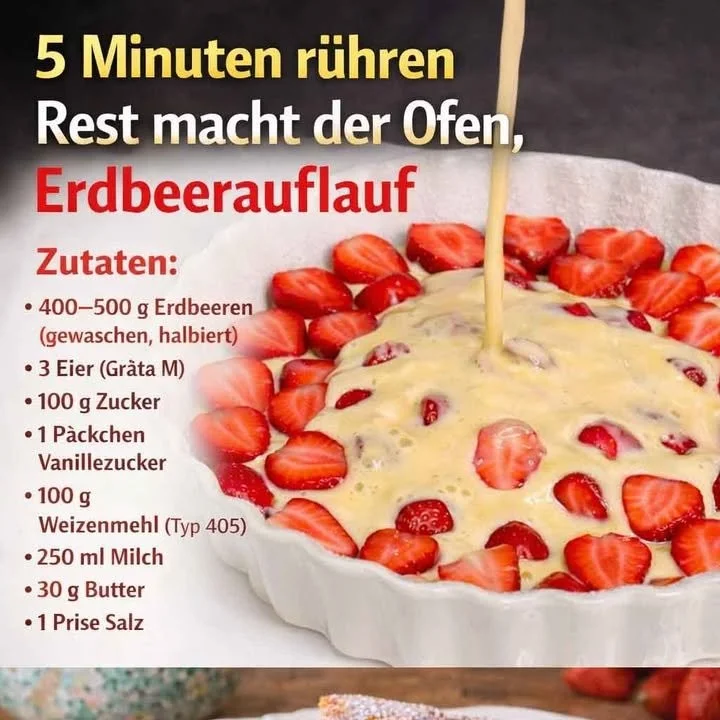Leckerer Erdbeerauflauf frisch aus dem Ofen mit saftigen Erdbeeren