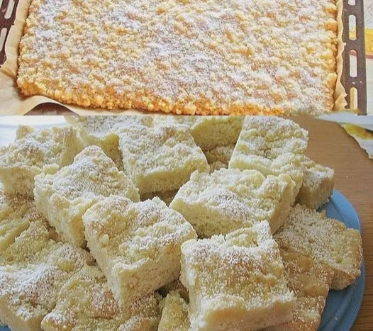 Omas ratz fatz Sahnekuchen mit Sahne und frischen Zutaten auf einem Teller