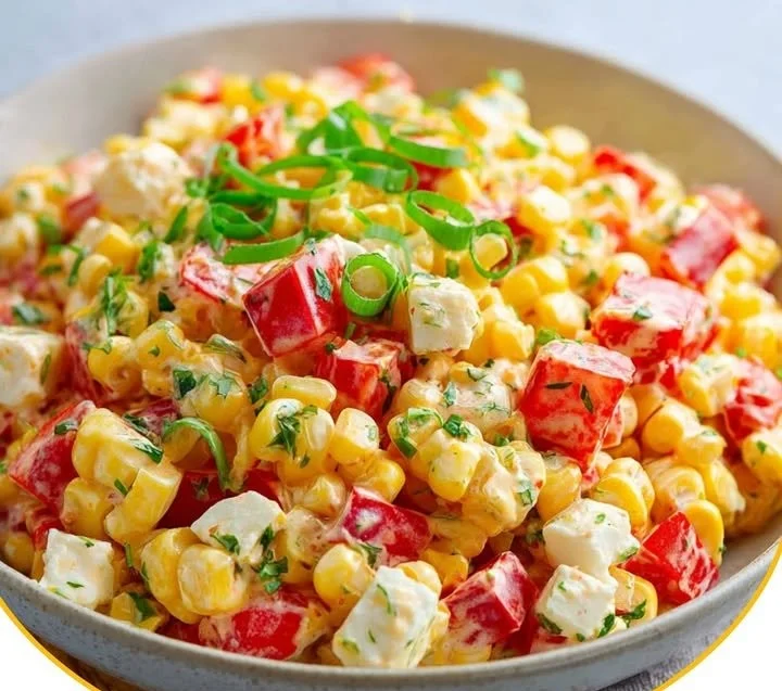 Paprika-Mais-Salat mit Feta und Joghurt für gesunde Rezepte