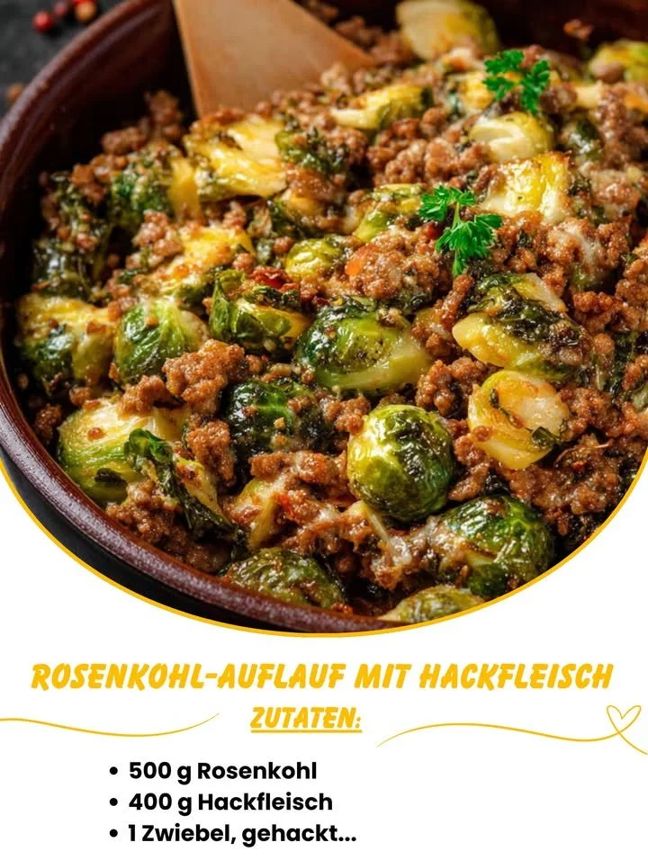 Rosenkohl-Auflauf mit Hackfleisch frisch aus dem Ofen