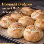 Übernachtbrötchen aus der DDR auf einem rustikalen Tisch serviert
