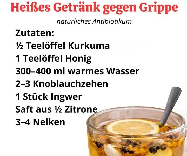 Eine Tasse Wärme-Kurkumatees zur Linderung von Erkältungsbeschwerden