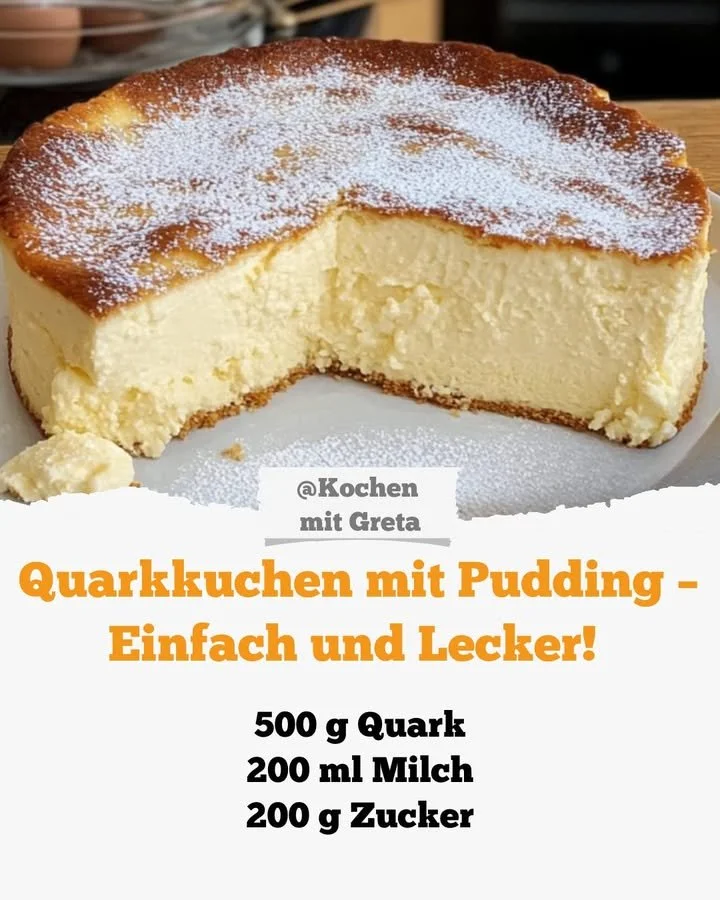 Leckerer Quarkkuchen mit Pudding auf einem Teller serviert