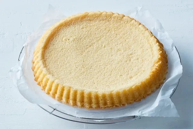 Schneller Obstkuchenboden mit frischen Früchten.