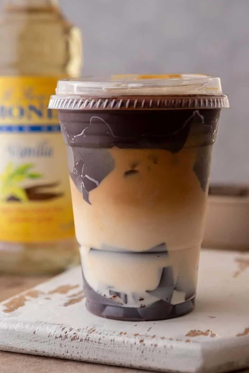 Viral knackiges Latte Rezept mit cremigem Milchschaum und Kaffee