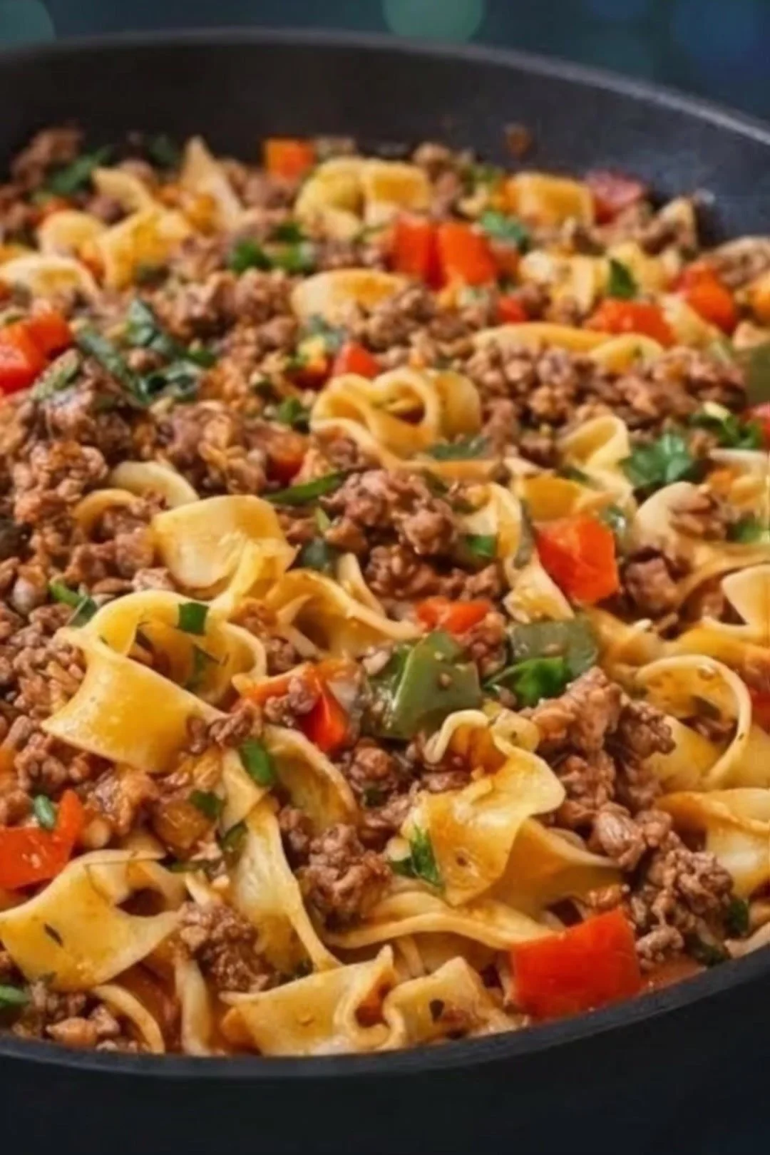 Blitz Nudel Hackfleisch Pfanne zubereitet mit Pasta und Hackfleisch.