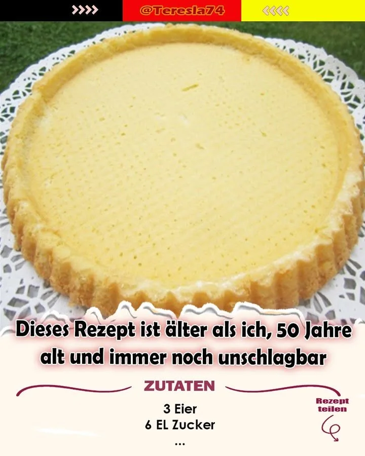 Leckerer Obstboden mit frischen Früchten und Sahne dekoriert