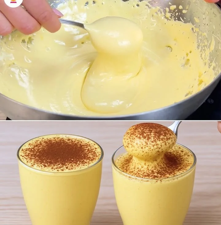 Zabaione-Dessert mit frischen Früchten und Sahne, traditionell zubereitet