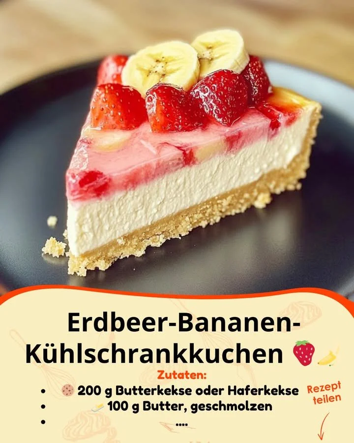 Erdbeer-Bananen-Kuchen Kühlschrankkuchen mit frischen Beeren und Bananen.