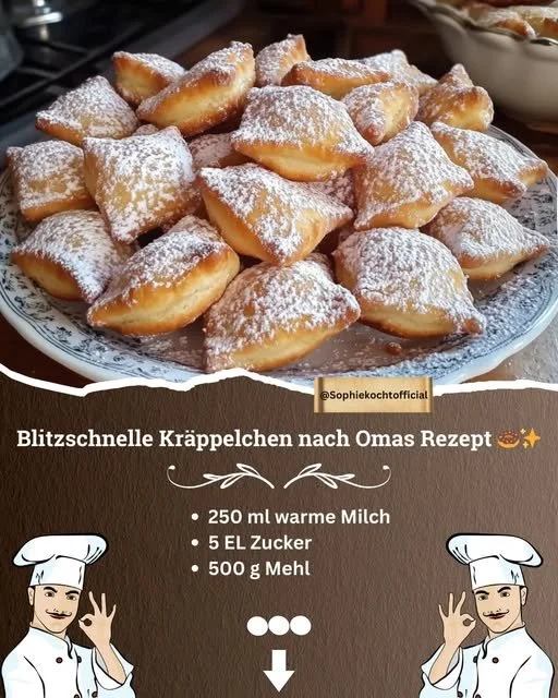 Ein Teller mit frisch gebackenen Omis Kräppelchen, goldbraun und zuckerbestäubt.