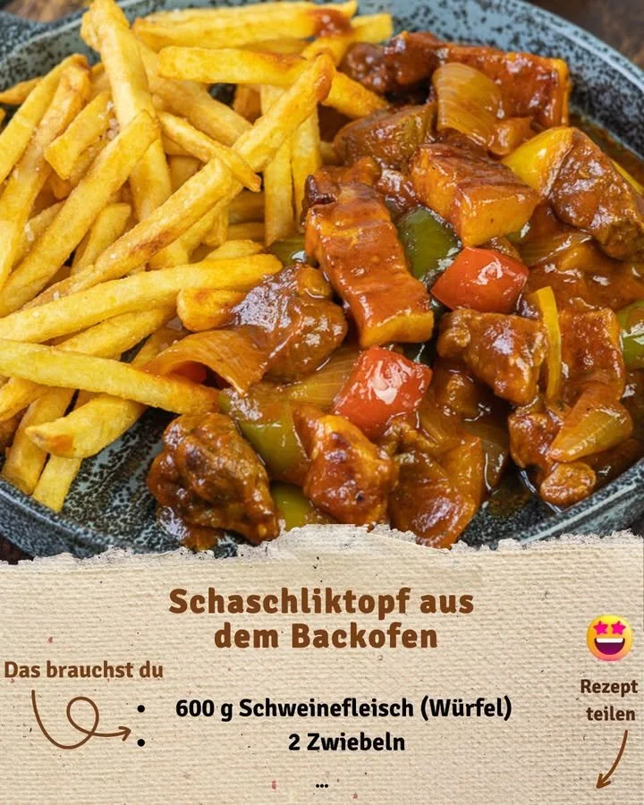Leckere Schaschliktopf-Mahlzeit aus dem Backofen mit würziger Soße