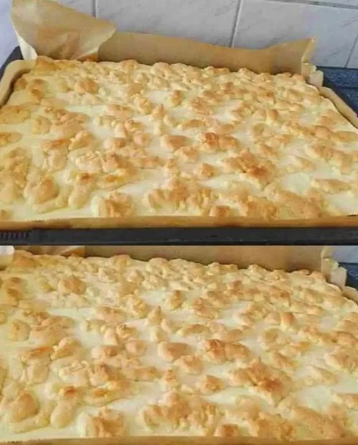 Leckere Wattekuchen in verschiedenen Geschmacksrichtungen auf einem Jahrmarkt.