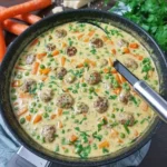 Leckeres Wikingertopf Gericht mit frischen Zutaten und Würzen