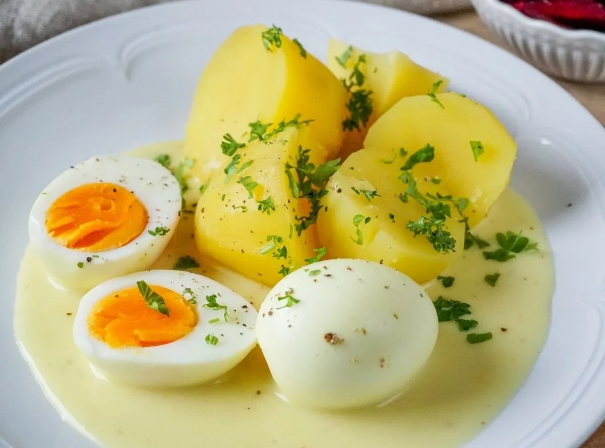 Köstliches Senfeier-Rezept mit Eiern in Senfsoße für ein traditionelles Gericht