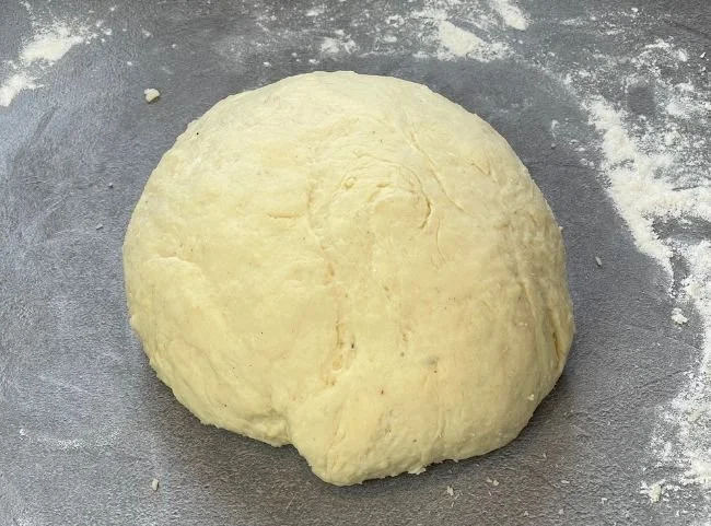 Ein perfekter Quark-Öl-Teig für Kuchen und Gebäck mit frischen Zutaten.
