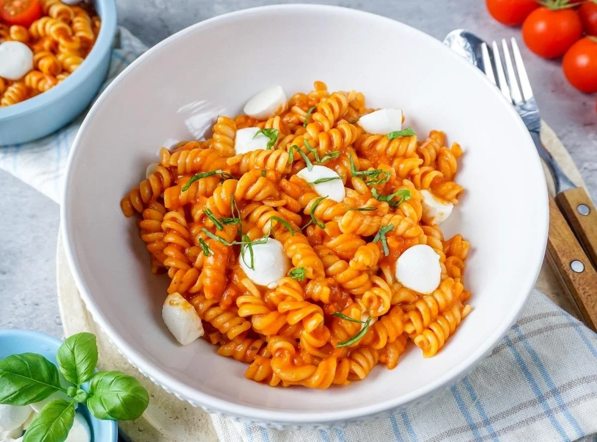 Leckere One Pot Pasta in einem Topf zubereitet, schnell und einfach.