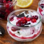 Schnelles Dessert mit wenigen Zutaten in einer schönen Präsentation